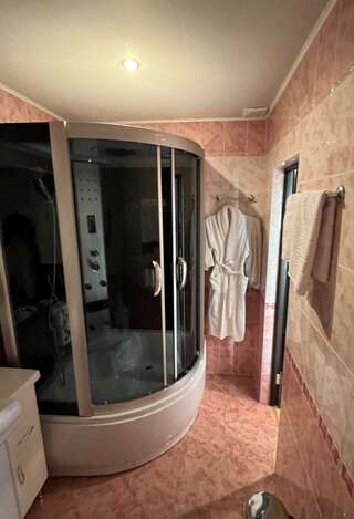 Гостиница Янтарь Астрахань Трехместный номер-9