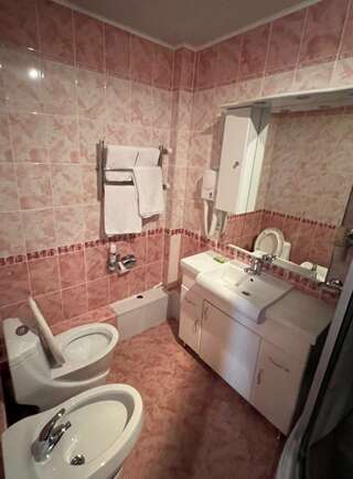 Гостиница Янтарь Астрахань Трехместный номер-10